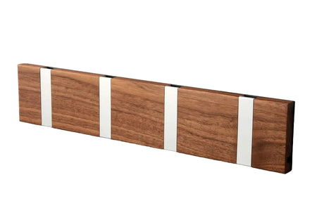 KNAX knagerække med fire knager fra LoCa - Valnød / Grå knager - Jacobsen Plus