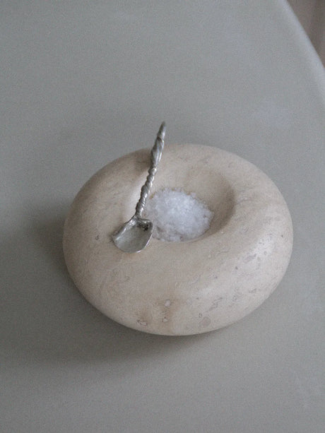 Cosmos Object Ø 12 cm, travertin fra Wabi Sabi Nordic - 2 - Jacobsen Plus