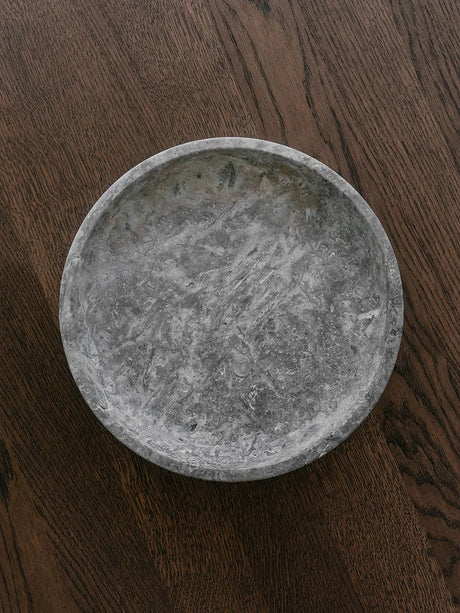 Hyben Fad, silver travertin fra Wabi Sabi Nordic - 2 - Jacobsen Plus