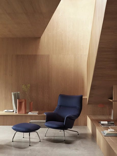 Doze Lounge Chair inkl. Fodskammel, black refine leather fra Muuto - 2 - Jacobsen Plus