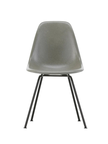 Eames Fiberglass Chair DSX, sortlakeret fra Vitra - 1 - Jacobsen Plus