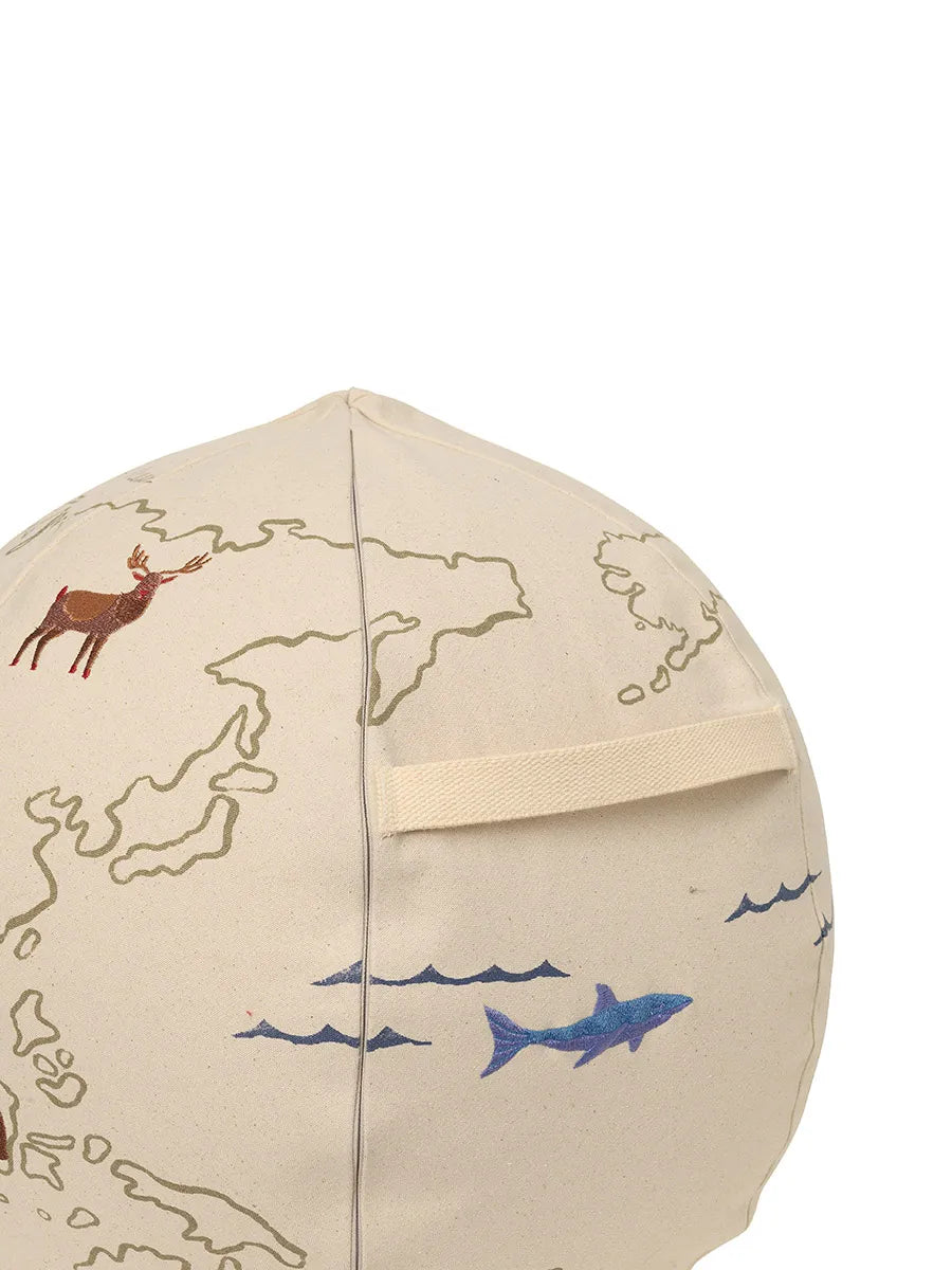 The World Pouf fra Ferm Living - 4 - Jacobsen Plus