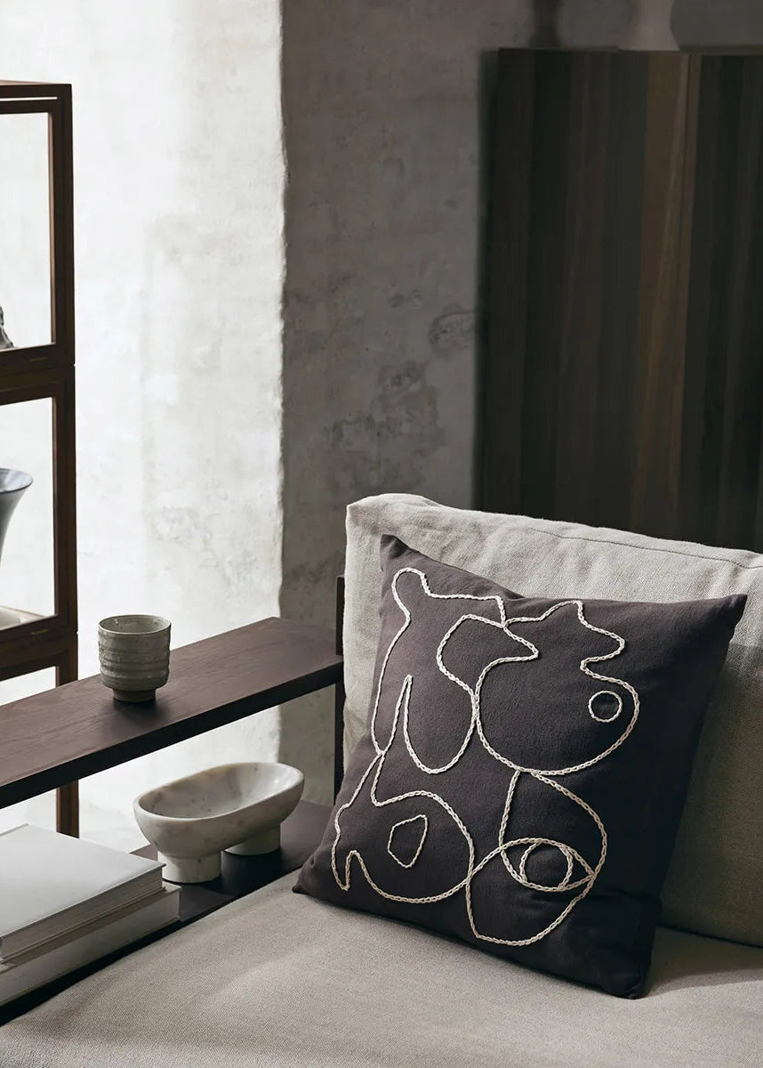 Figure Cushion, coffee/sand fra Ferm Living - 2 - Jacobsen Plus