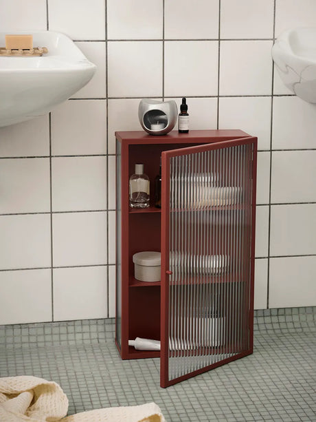 Haze Wall Cabinet, oxide red fra Ferm Living - 2 - Jacobsen Plus