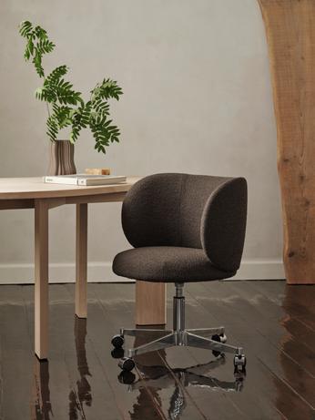 Rico Spisebordsstol w. Castors fra Ferm Living - 1 - Jacobsen Plus