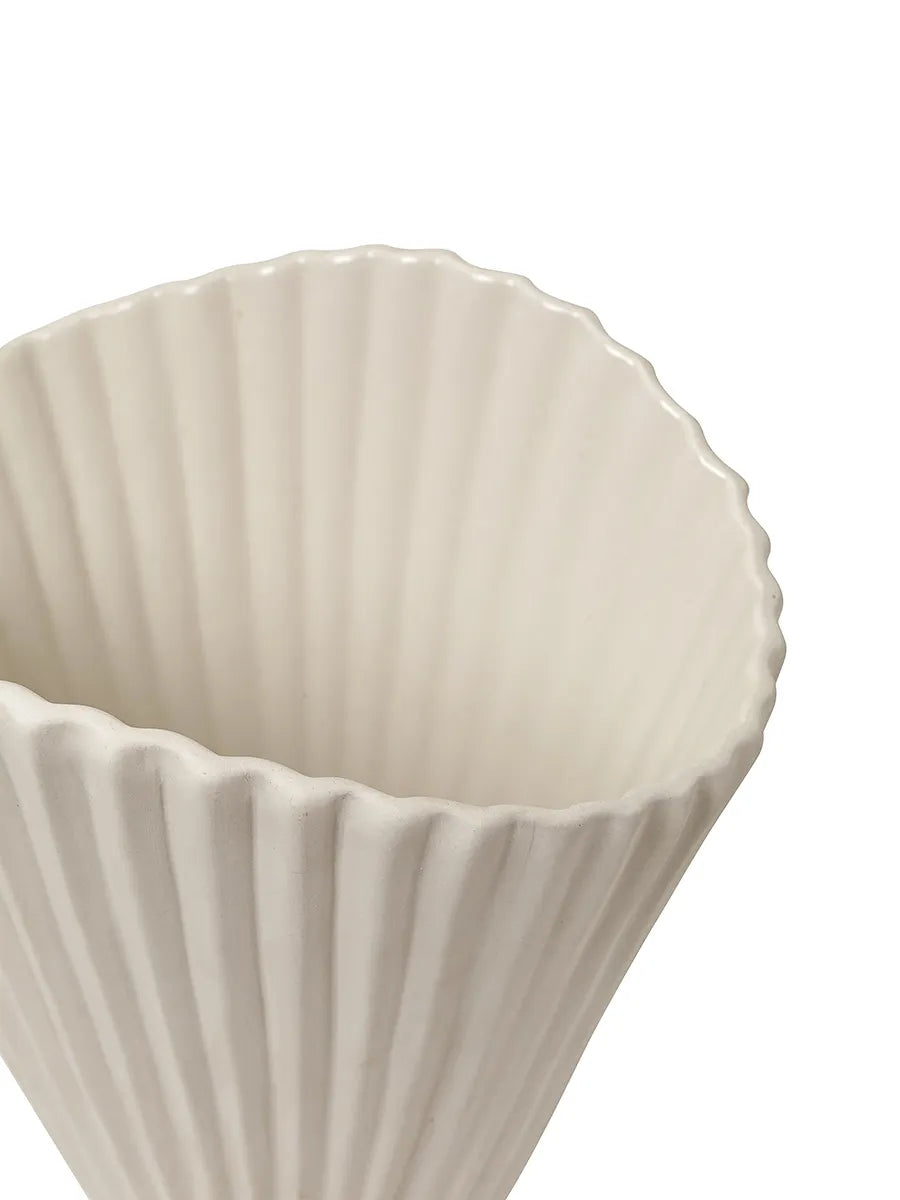 Fountain Vase fra Ferm Living