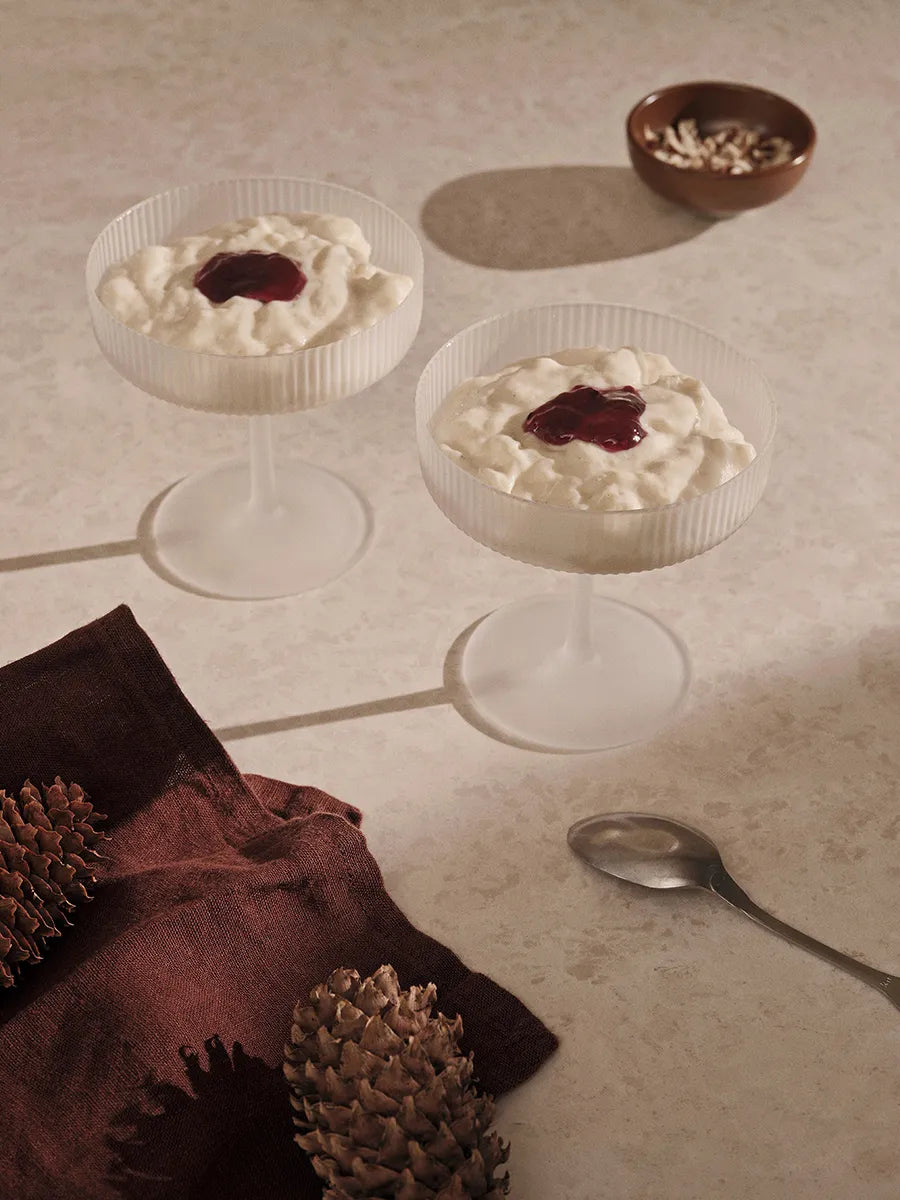 Ripple Champagne Saucers Frosted, sæt á 2 fra Ferm Living