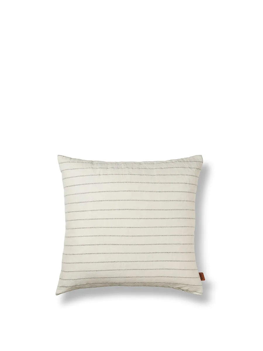 Grand Cushion, offwhite/chocolate fra Ferm Living - 1 - Jacobsen Plus