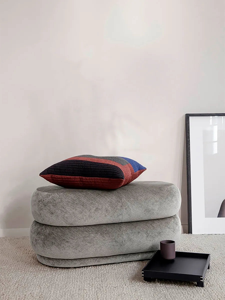Pouf Oval, faded velvet fra Ferm Living
