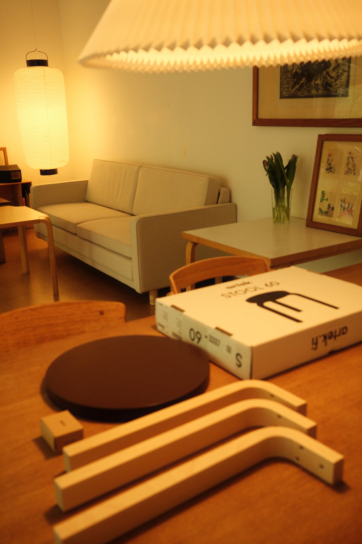 Limited Edition Stool 60, Mahogany Brown fra Artek - 6 - Jacobsen Plus