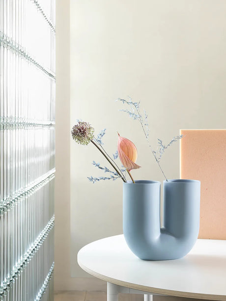 Kink Vase, light blue fra Muuto - 2 - Jacobsen Plus