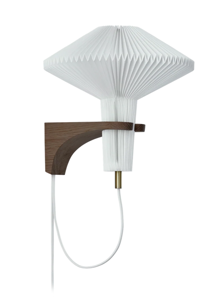 The Mushroom væglampe fra Le Klint - Røget eg - Jacobsen Plus