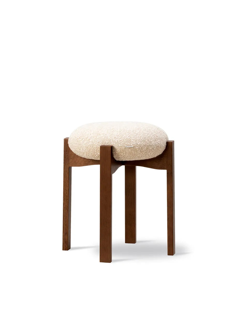 Pioneer Stool, smoked oak/zero 0001 fra Fredericia Furniture - 1 - Jacobsen Plus