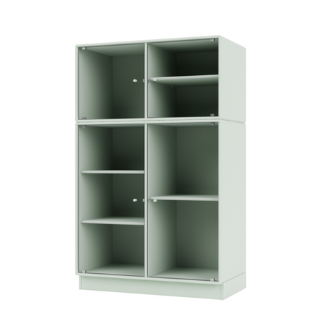 Ripple III Vitrineskab, inkl. sokkel fra Montana - Mist / Sokkel 7 cm - Jacobsen Plus