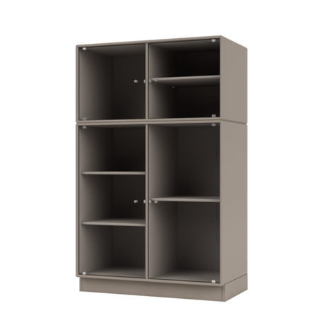 Ripple III Vitrineskab, inkl. sokkel fra Montana - Truffle / Sokkel 7 cm - Jacobsen Plus