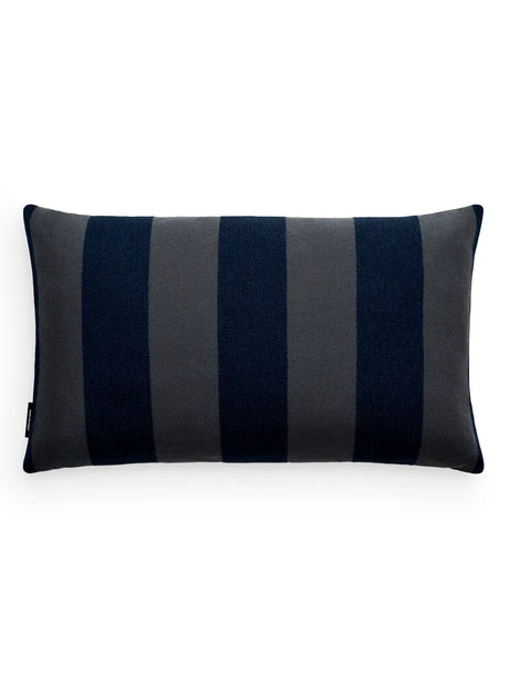 Reflex Cushion, 45 x 75 cm fra Kvadrat - 1 - Jacobsen Plus