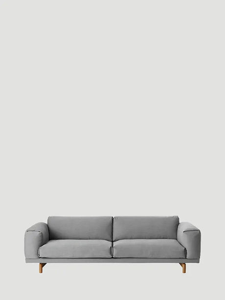 Rest 3 pers. sofa fra Muuto - Grey - Steelcut Trio 133 / Eg - Jacobsen Plus