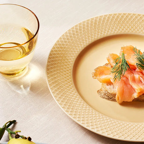 Rhombe tallerken, sand Ø27 cm fra Lyngby Porcelæn - 2 - Jacobsen Plus