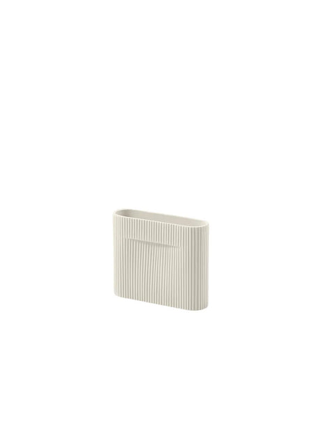 Ridge Vase fra Muuto - Off white / H16,5 cm - Jacobsen Plus