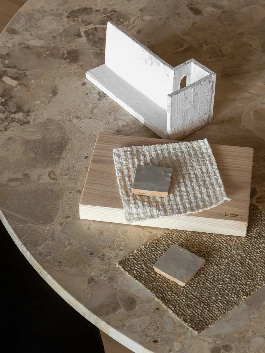 Androgyne Dining Table Ø120 natural oak, sand sten fra Audo Copenhagen - 3 - Jacobsen Plus