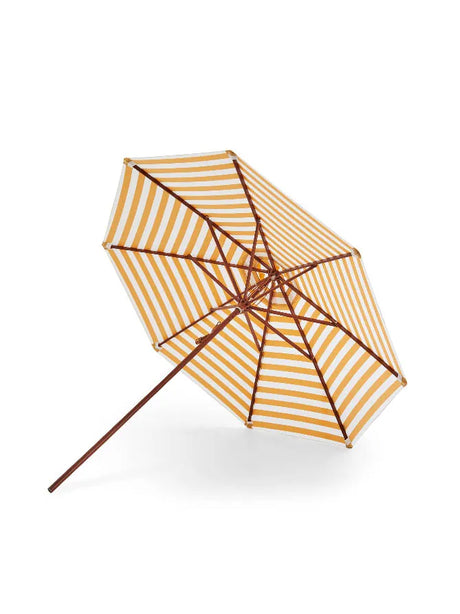 Skagerak Messina Parasol Ø270, Golden Yellow Stripes fra Fritz Hansen - 1 - Jacobsen Plus