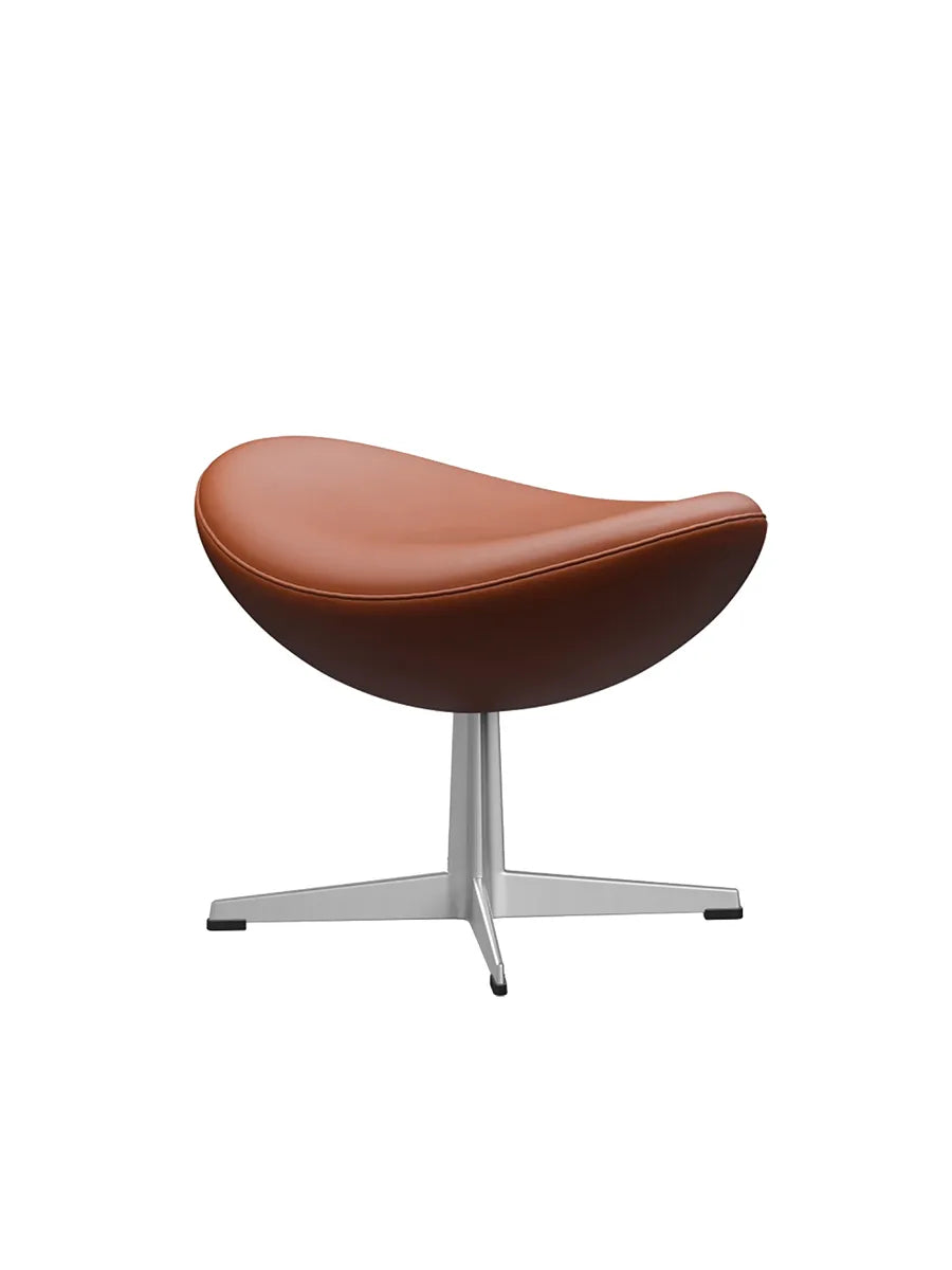 3127 Fodskammel til Ægget af Arne Jacobsen læder