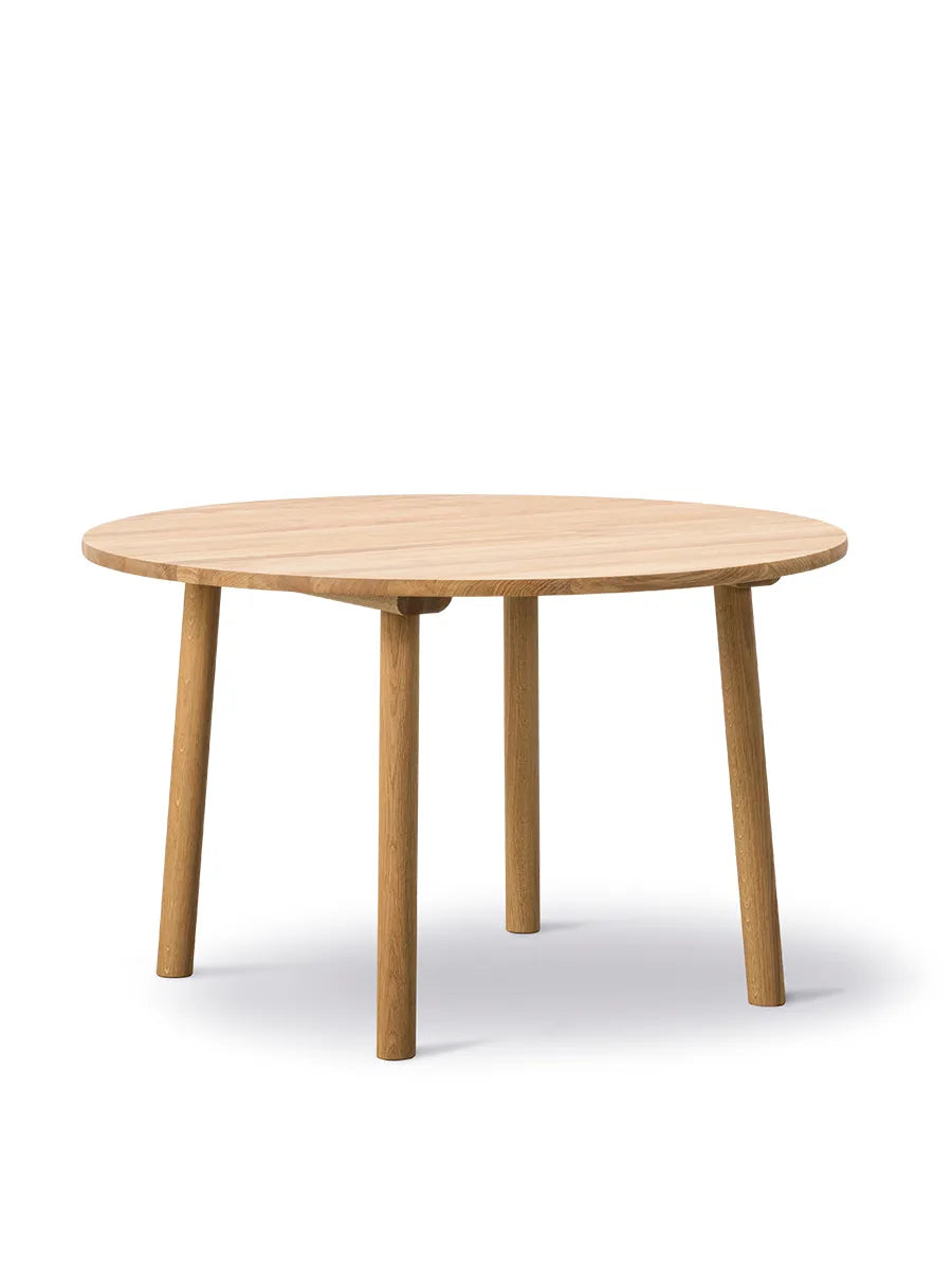 Taro Spisebord Ø120 cm, olieret eg fra Fredericia Furniture - 1 - Jacobsen Plus