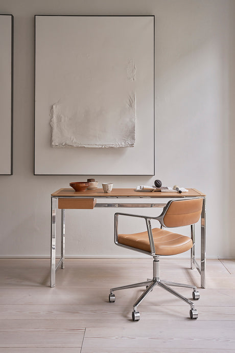 VIPP430 Studio Desk, camel leather fra Vipp - 2 - Jacobsen Plus