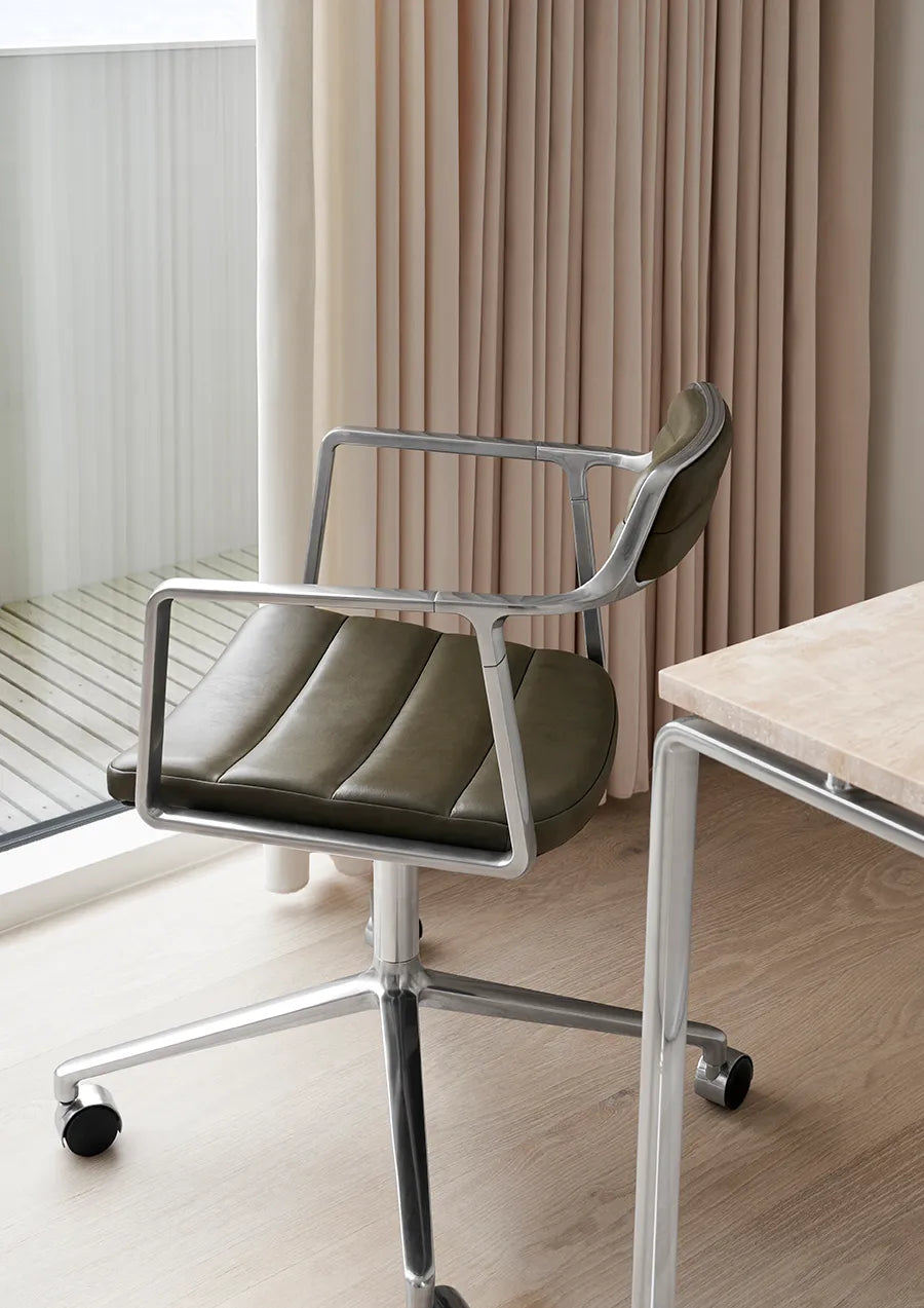 VIPP452 Swivel Chair m/hjul, bosco grøn læder fra Vipp