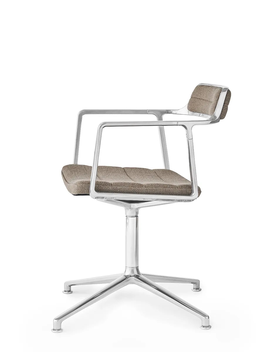 VIPP452 Swivel Chair, dark sand fra Vipp