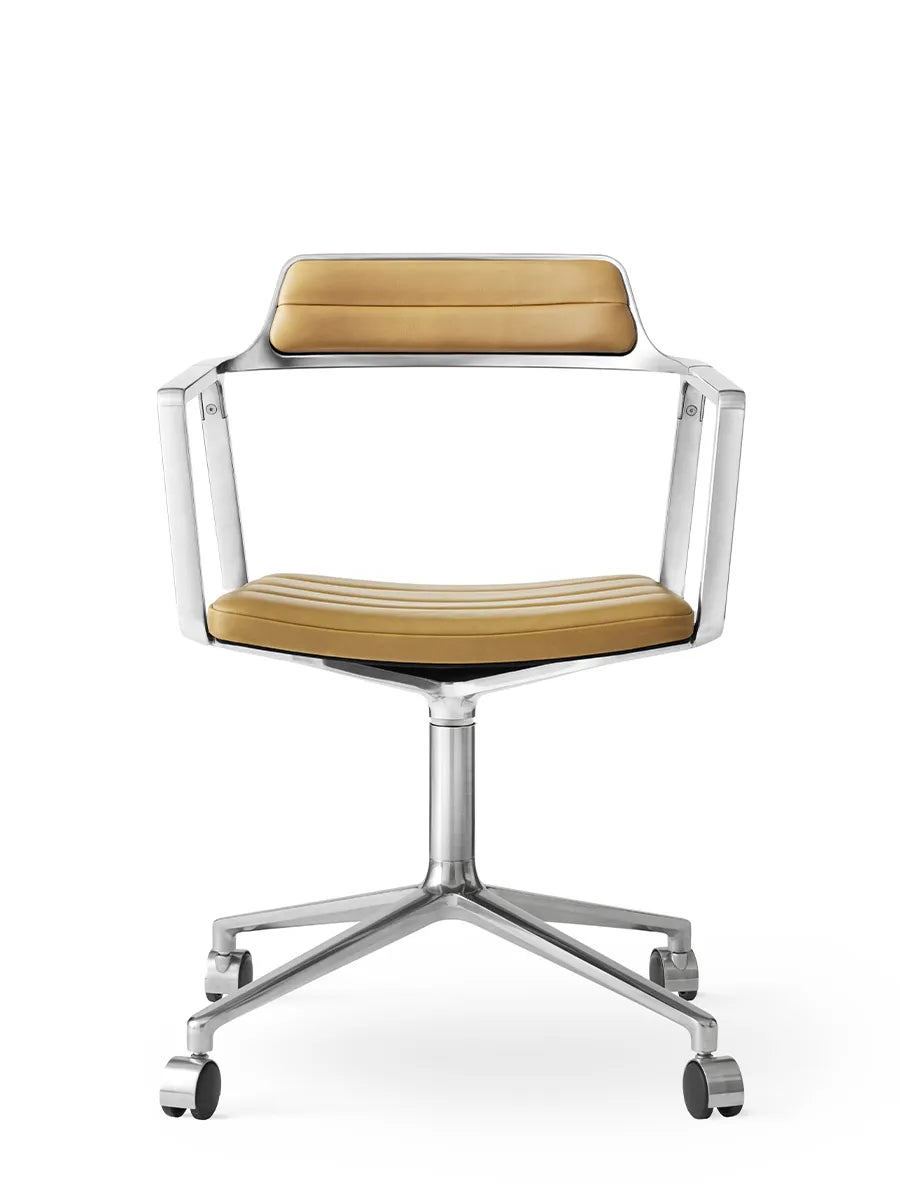 VIPP452 Swivel Chair m/hjul, camel læder fra Vipp