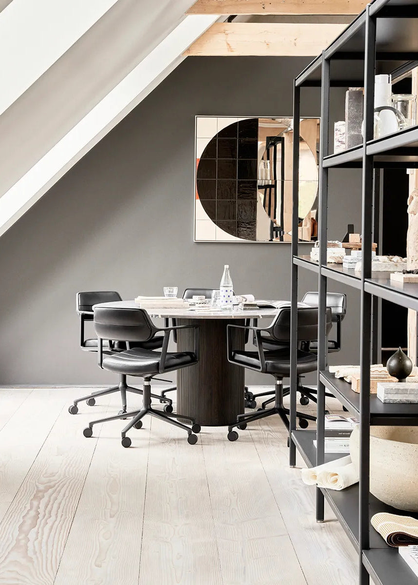 VIPP453 Swivel+ Chair m/hjul, sort læder fra Vipp - 2 - Jacobsen Plus