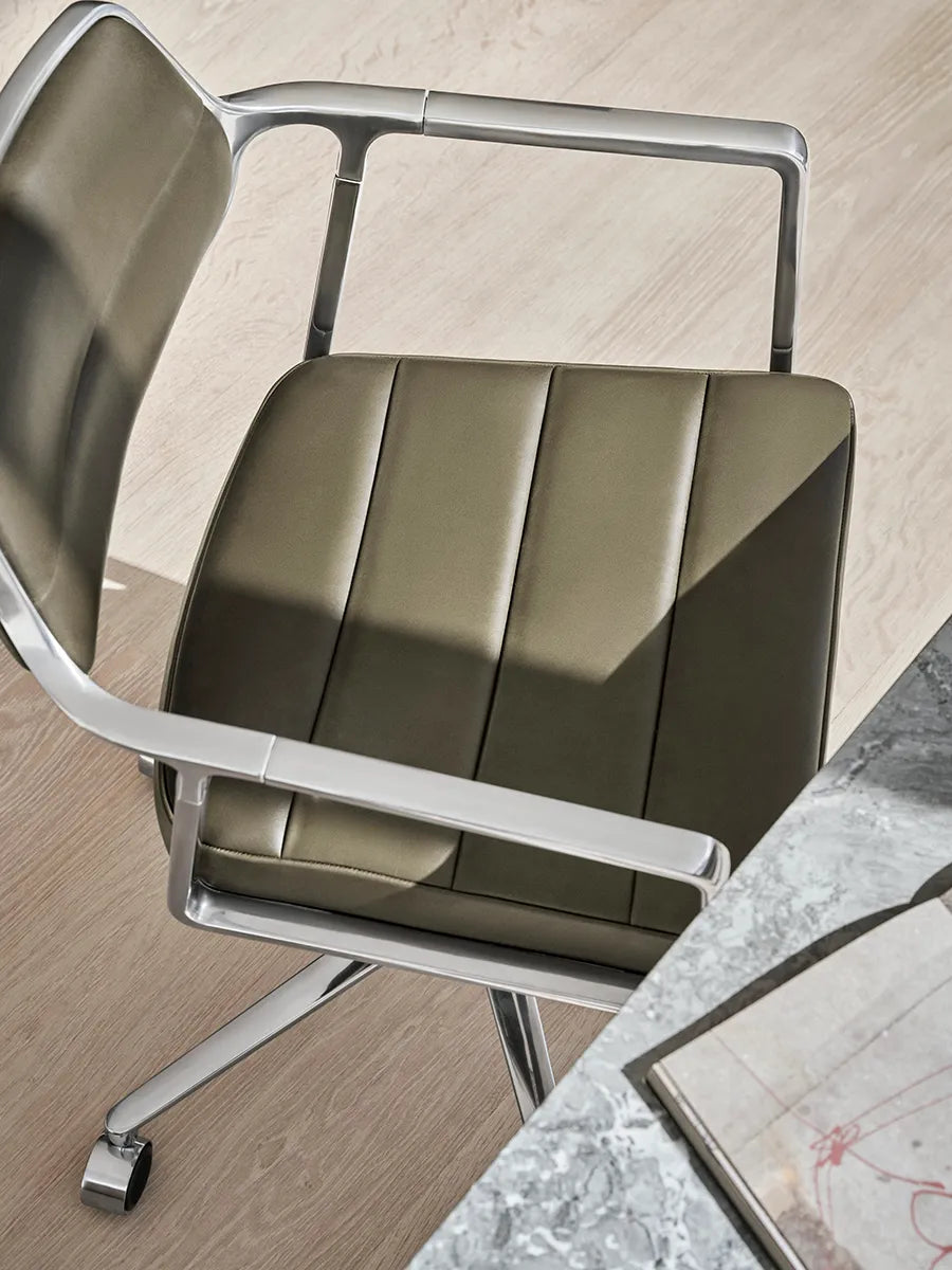 VIPP453 Swivel+ Chair, bosco grøn læder fra Vipp - 4 - Jacobsen Plus