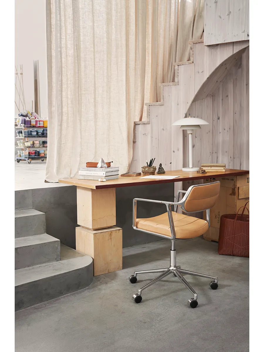 VIPP453 Swivel+ Chair, camel læder fra Vipp