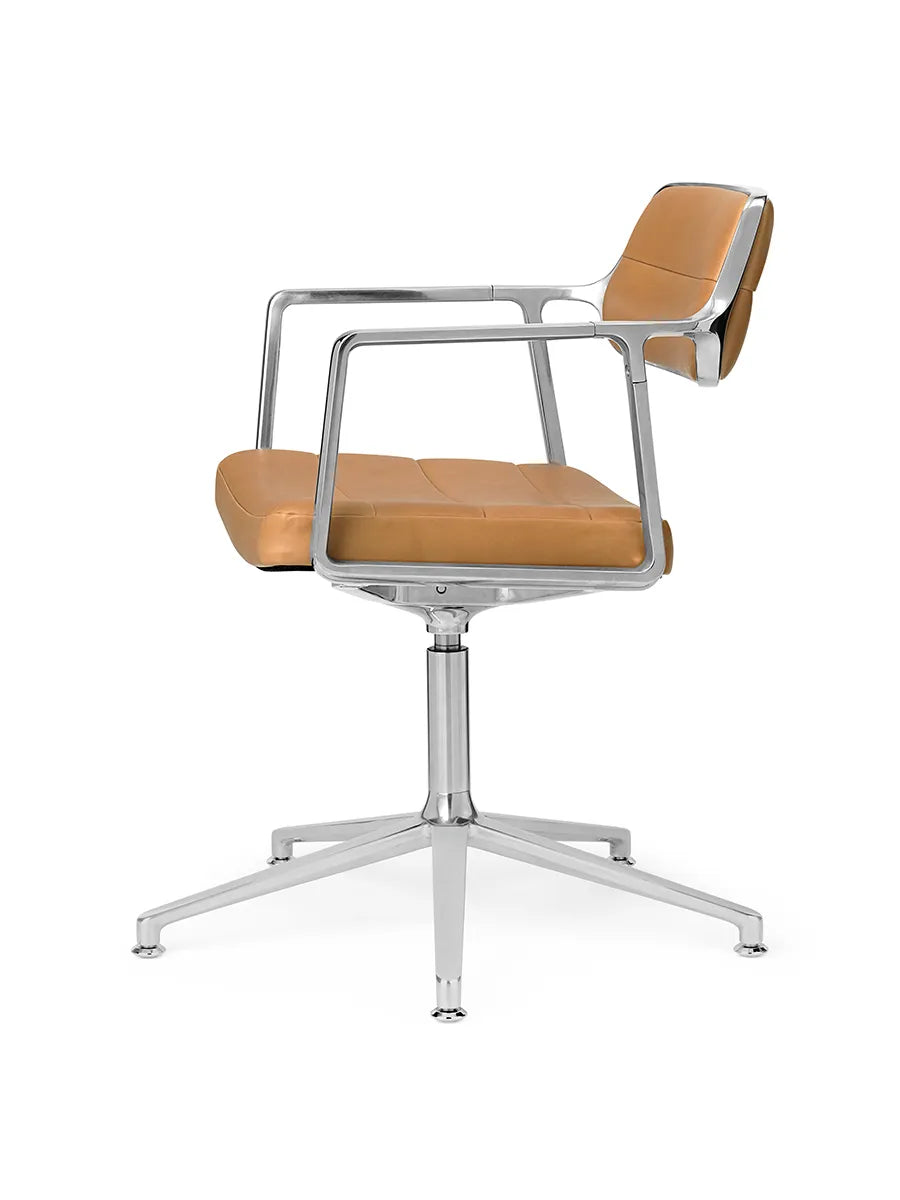 VIPP453 Swivel+ Chair, camel læder fra Vipp