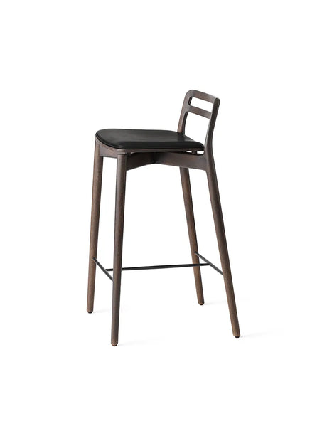 Cabin counterstol fra Vipp - Mørk eg - Sort læder - Jacobsen Plus