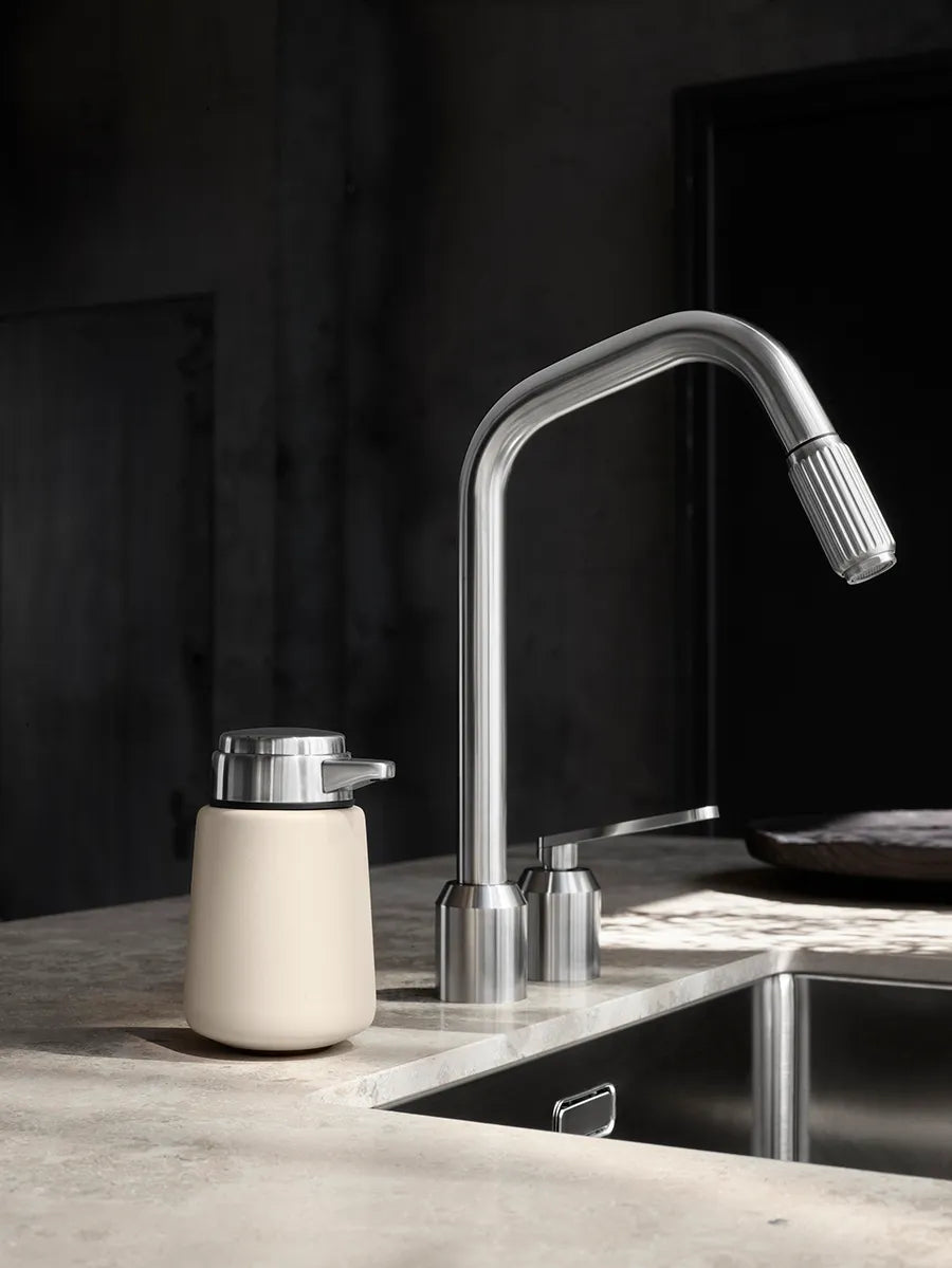 Køkkenarmatur fra Vipp - 3 - Jacobsen Plus