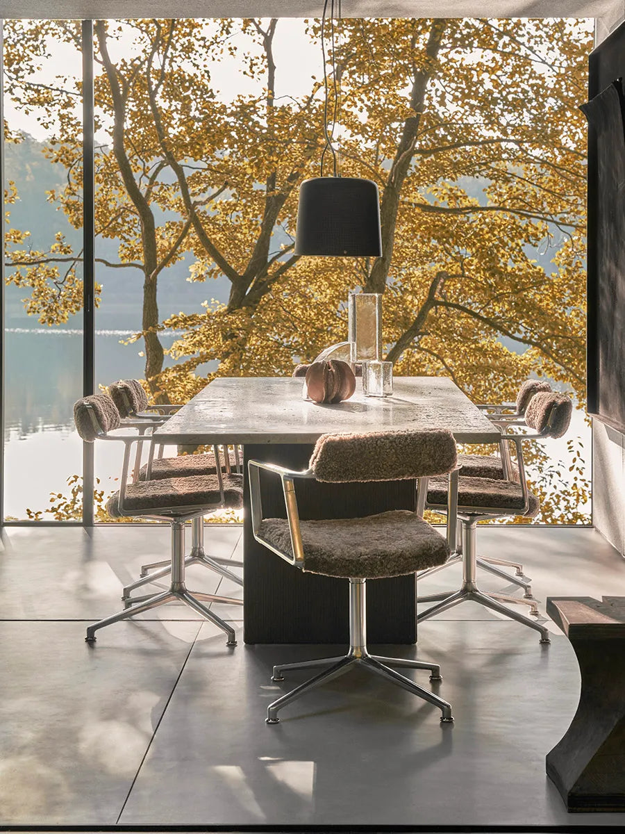 VIPP452 Swivel Chair, curly edition fra Vipp