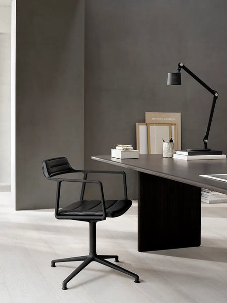 VIPP452 Swivel Chair m/sort stel, sort læder fra Vipp - 2 - Jacobsen Plus