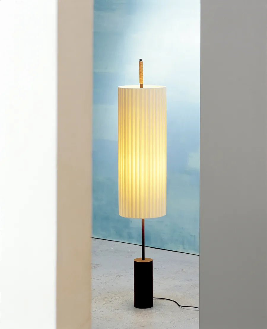 Dórica Gulvlampe fra Santa and Cole - 9 - Jacobsen Plus
