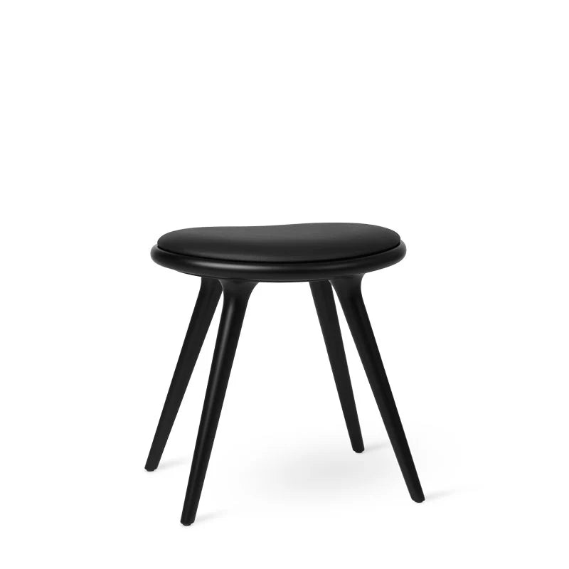 Low Stool, sortbejdset bøg, sort Ultra læder, 47 cm skammel fra Mater - 1 - Jacobsen Plus