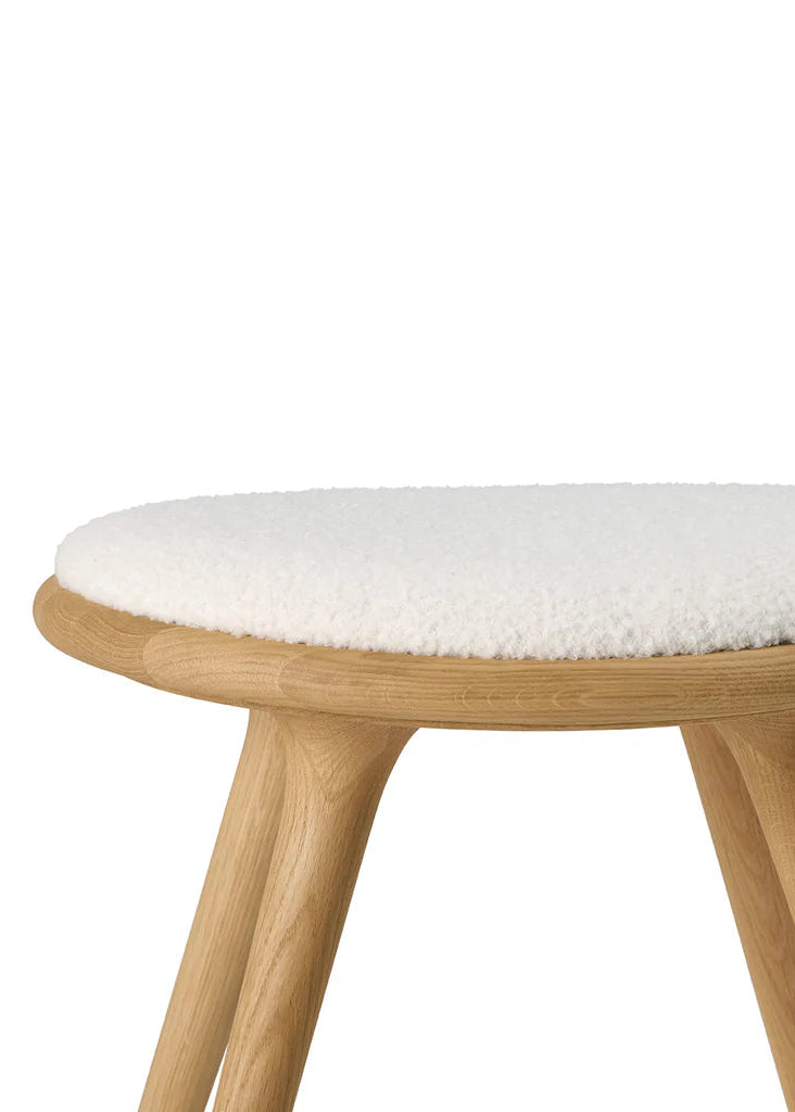 Low Stool, olieret eg, Kvadrat Baru 0200, 47 cm skammel fra Mater