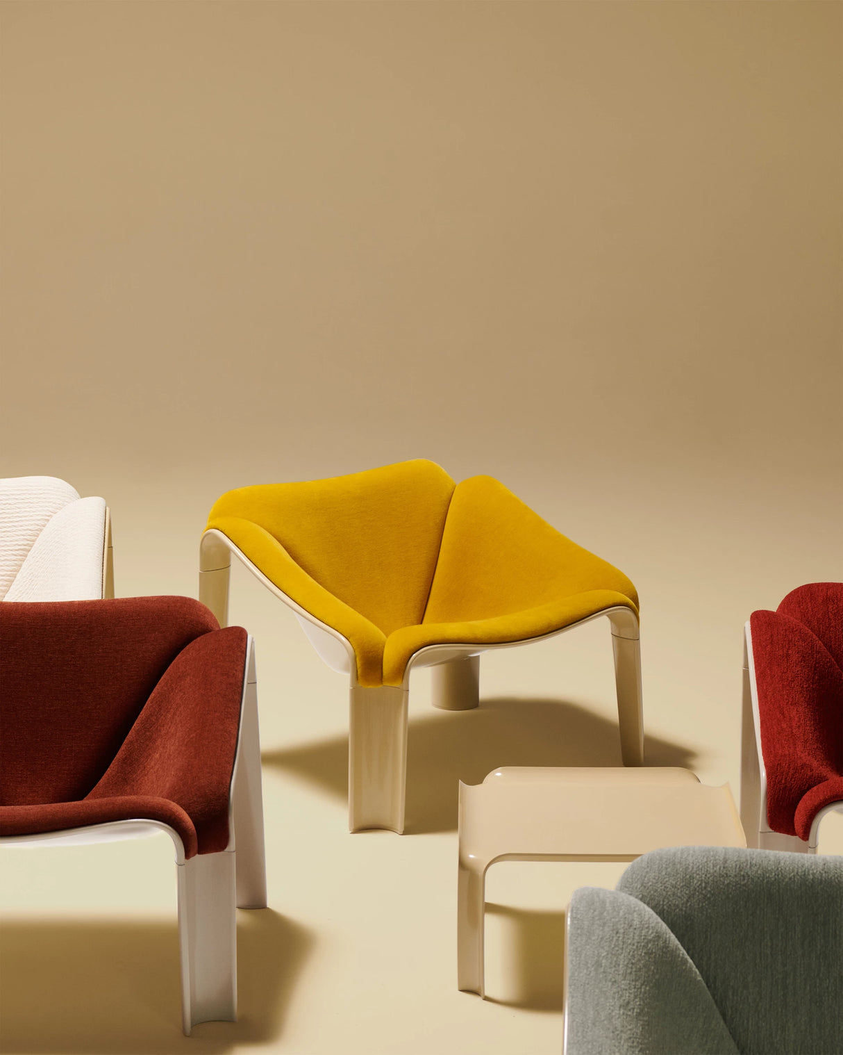 F300 Lounge Chair fra Gubi - 5 - Jacobsen Plus