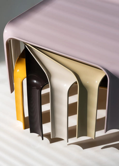 T877 sidebord fra Gubi - 1 - Jacobsen Plus