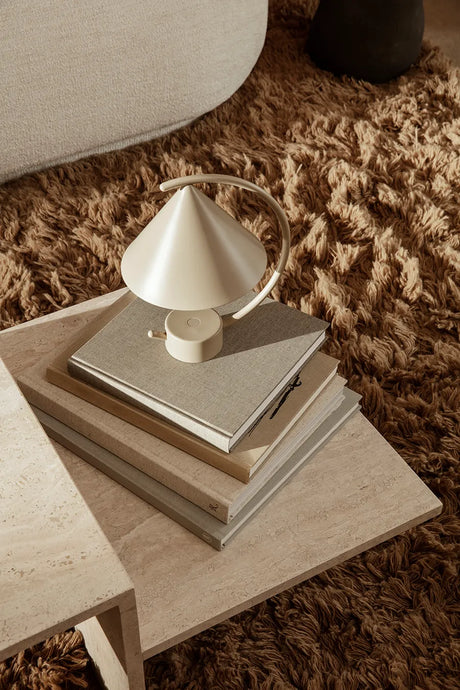 Distinct Coffee Table, Travertine fra Ferm Living - 2 - Jacobsen Plus