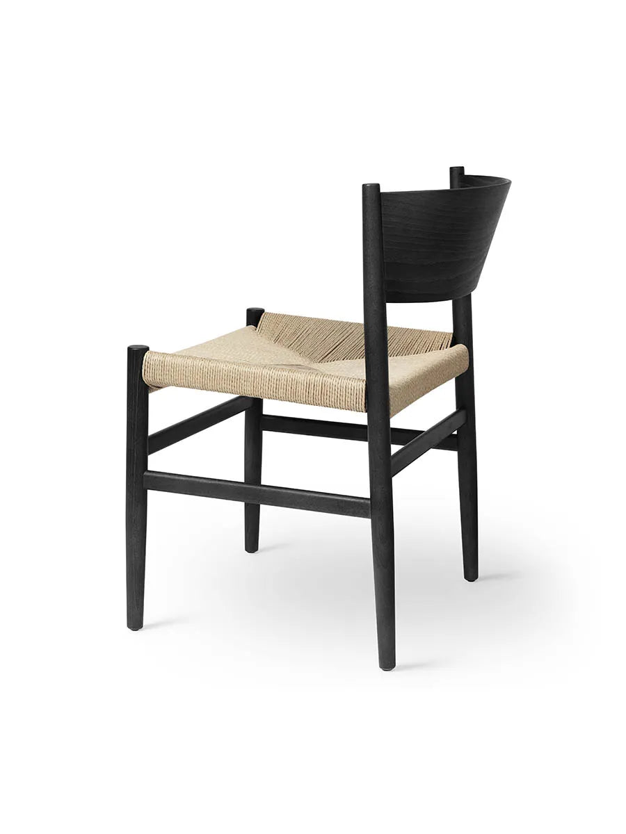 Nestor stol, sort bøg med natur flet fra Mater