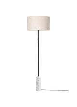 Gravity Gulvlampe, canvas skærm fra GUBI - Hvid marmor - Jacobsen Plus