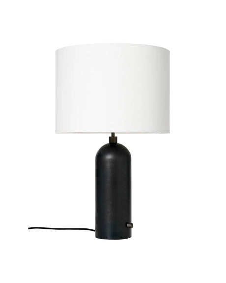 Gravity Large Bordlampe, hvid skærm fra GUBI - Sort stål - Jacobsen Plus