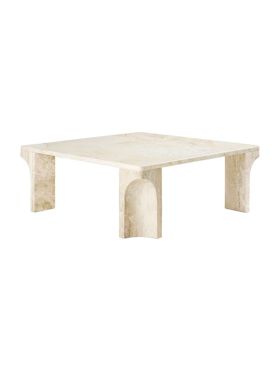 Doric Coffee Table 80 x 80 cm, Neutral White Travertine fra GUBI