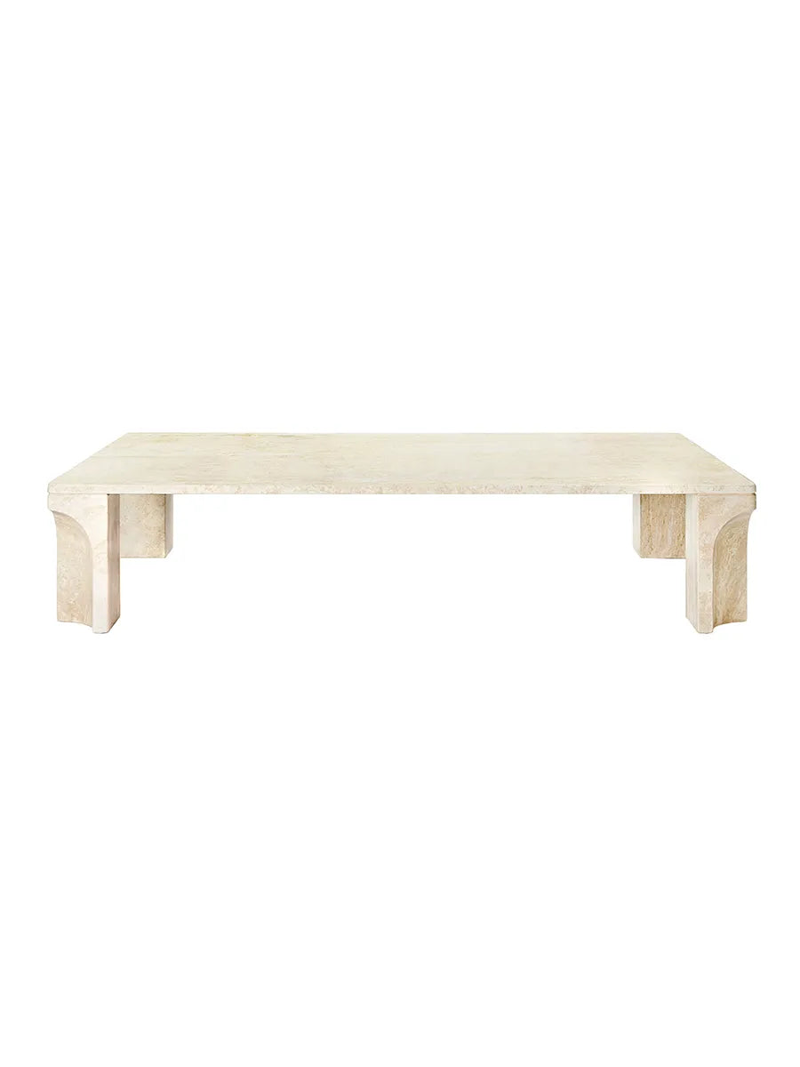Doric Coffee Table 140 x 80 cm, Neutral White Travertine fra GUBI